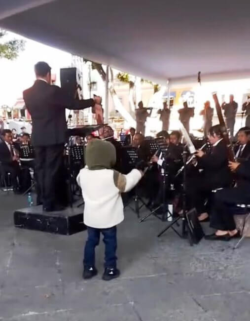 Gabriel Castillo: Tiene 4 años, es de Puebla y ya dirigió su primer orquesta