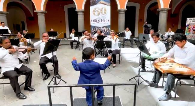 Gabriel Castillo: Tiene 4 años, es de Puebla y ya dirigió su primer orquesta