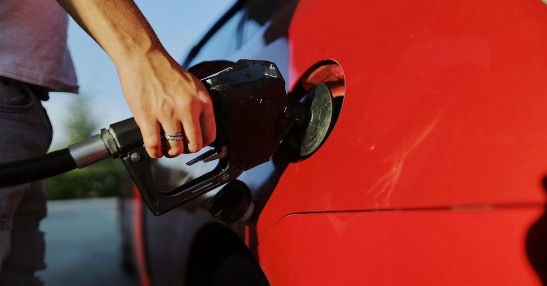 Adiós a los billetes: Pago de gasolina y casetas será digital a partir de 2026 en México