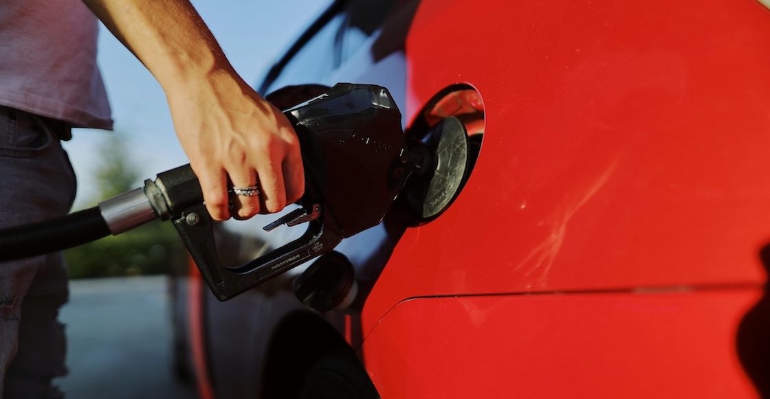 Adiós a los billetes: Pago de gasolina y casetas será digital a partir de 2026 en México