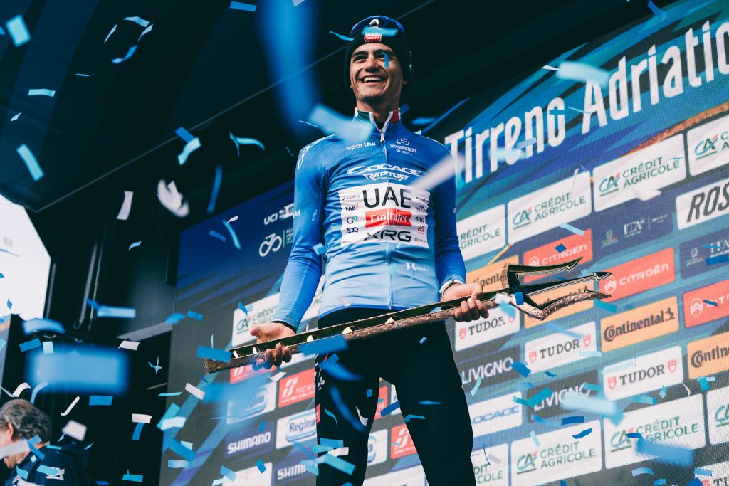 Isaac del Toro gana la Tirreno Adriatico