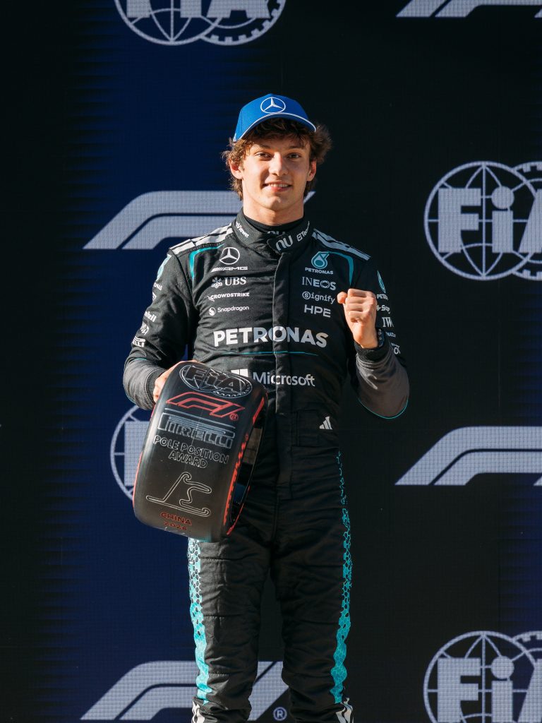 Kimi Antonelli se quedó con la pole position de China