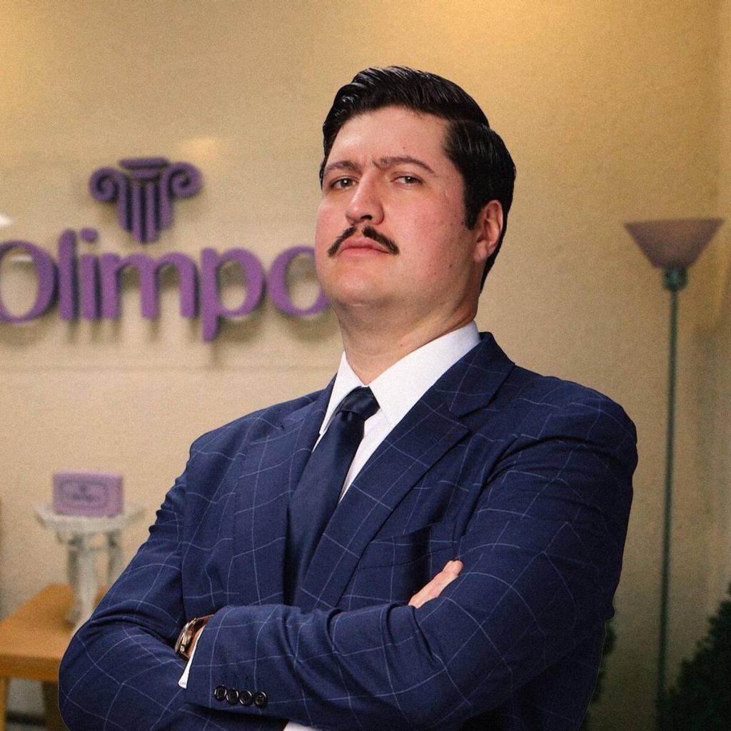 Fernando Bonilla como Jerónimo en La Oficina