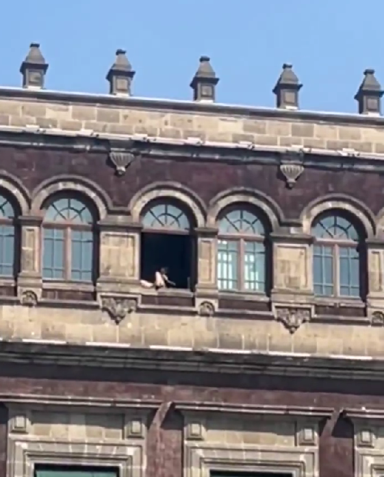 Video de mujer ‘tomando el sol’ en Palacio Nacional no es IA