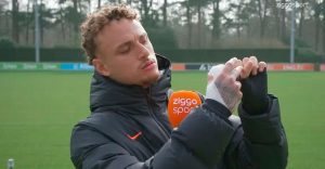 Noa Lang se recupera tras el accidente en el dedo pulgar