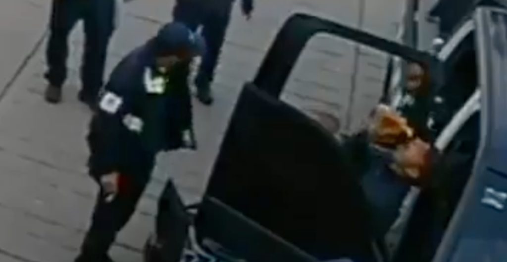 policias-transito-zacatecas-captados-bebiendo-alcohol