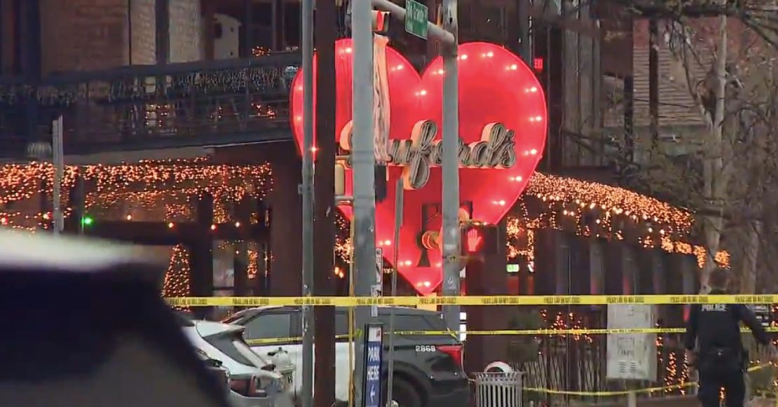 Tiroteo en bar de Texas deja al menos 3 muertos; es investigado como posible acto terrorista