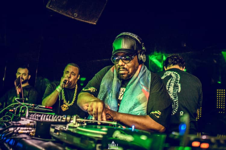 muere Afrika Bambaataa