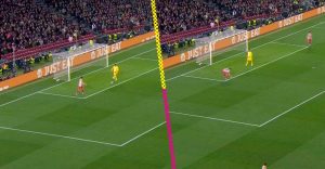 La mano de Pubill en el Barcelona vs Atlético de Madrid