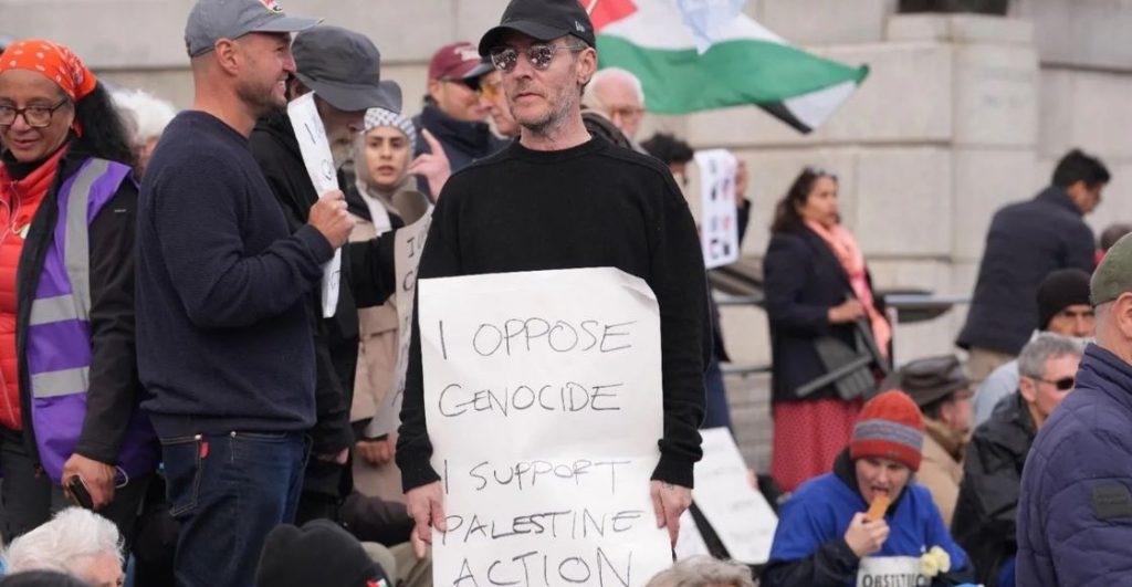 Detienen a integrante de Massive Attack en medio de manifestación pro Palestina