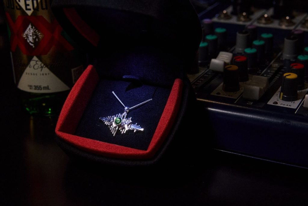 coleccion dos equis x maestros joyeros