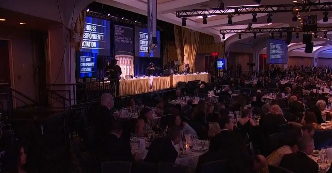 Trump abandona de emergencia la cena de corresponsales tras alerta de seguridad