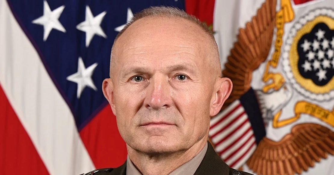 Destituyen al jefe del Estado Mayor del Ejército de Estados Unidos