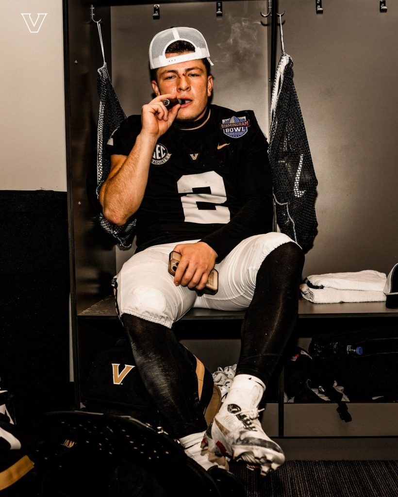 Quién es Diego Pavia, QB de origen mexicano que jugará con los Ravens en la NFL