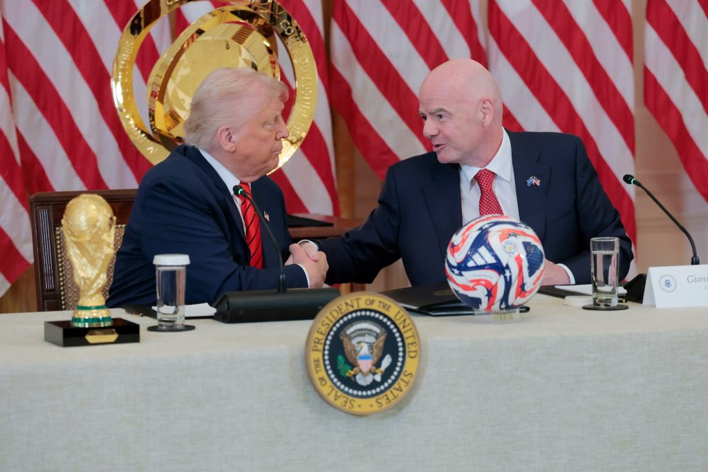 Donald Trump y Gianni Infantino