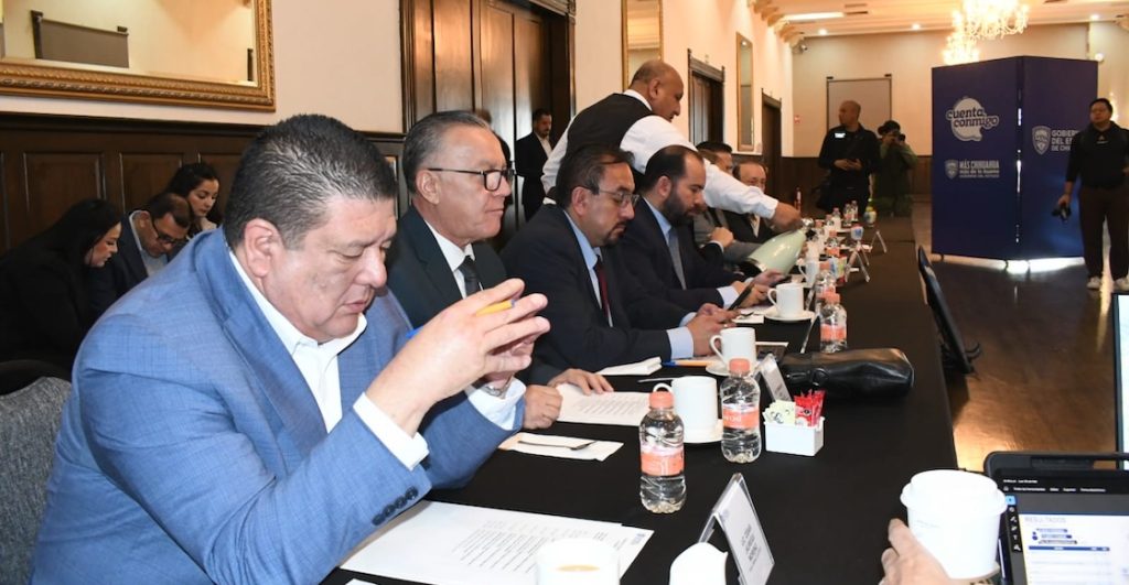 Renuncia el fiscal de Chihuahua tras caso de agentes de la CIA