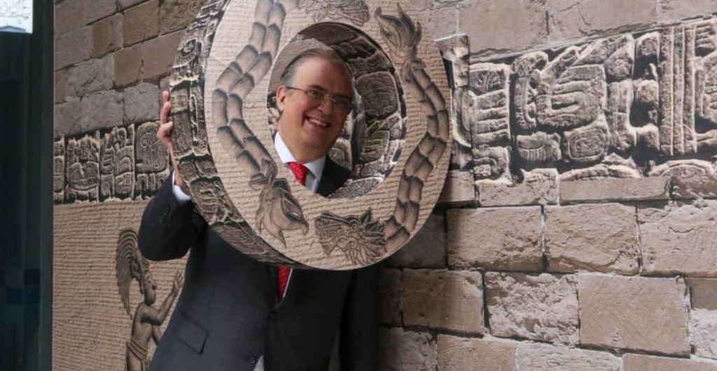 hijo-ebrard-vivio-embajada-mexico-londres-con-cargo-erario