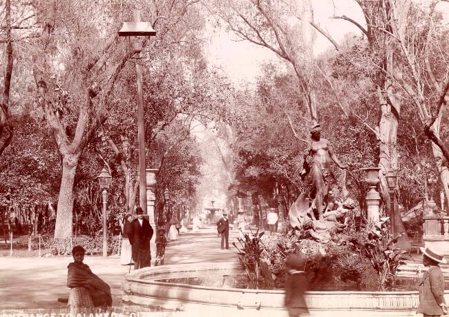 La cautivadora historia de la Alameda Central