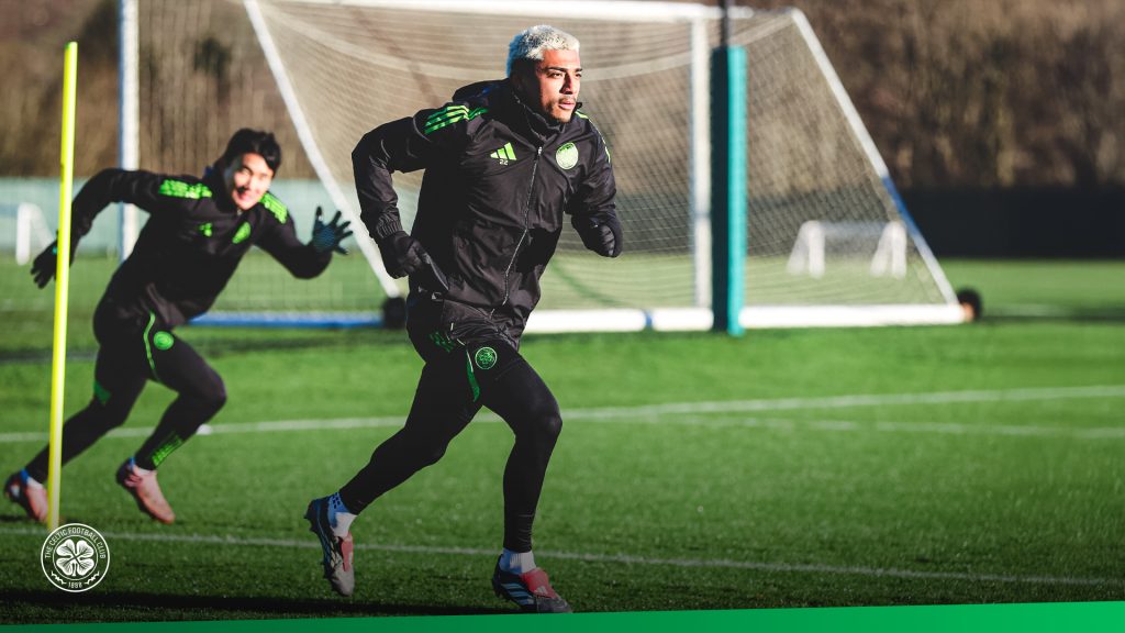 Julián Araujo con el Celtic