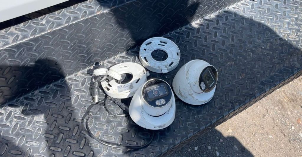 ¡Les estaban siguiendo la pista! Retiran más de 50 cámaras que espiaban a la policía en Ecatepec