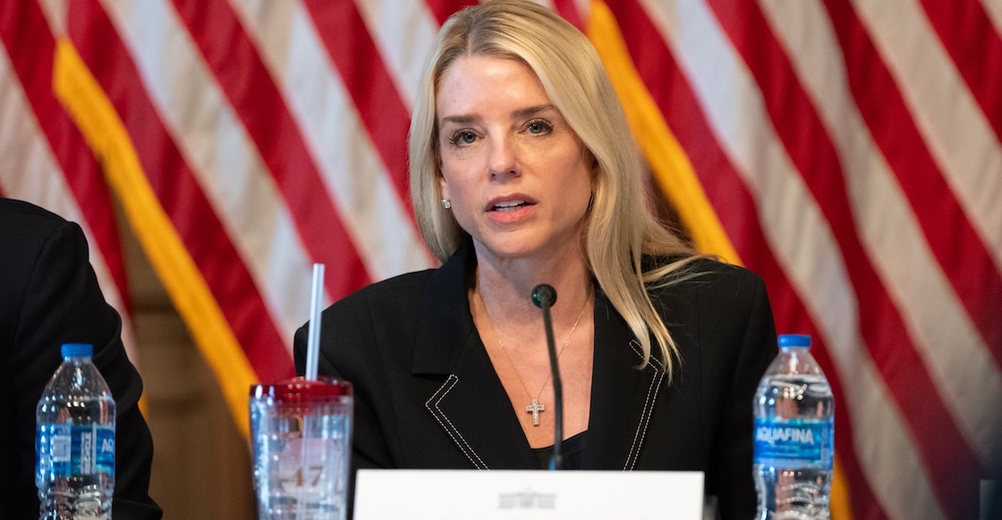 Trump destituye a Pam Bondi, fiscal de Estados Unidos