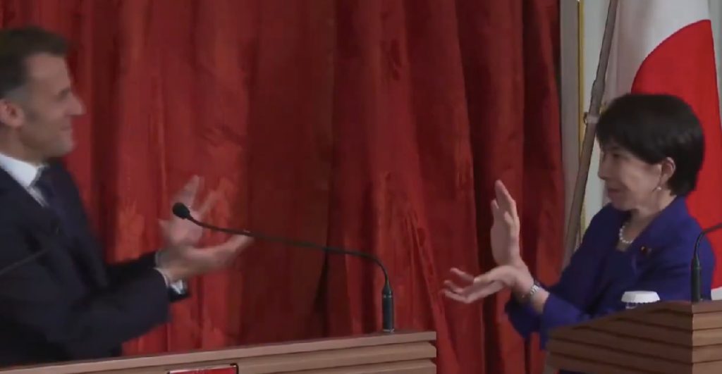 presidente-francia-primera-ministra-japon-finaliza-conferencia-kamehameha