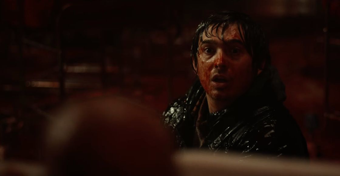 El director de 'Weapons' libera el primer tráiler de la película de 'Resident Evil'