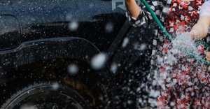 ¿Pensabas mojarte el Sábado de Gloria? ¡Ojo! Te podrías llevar una multa de hasta 35 mil pesos