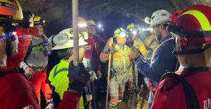 Localizan con vida a segundo minero en Sinaloa; llevaba 13 días bajo tierra