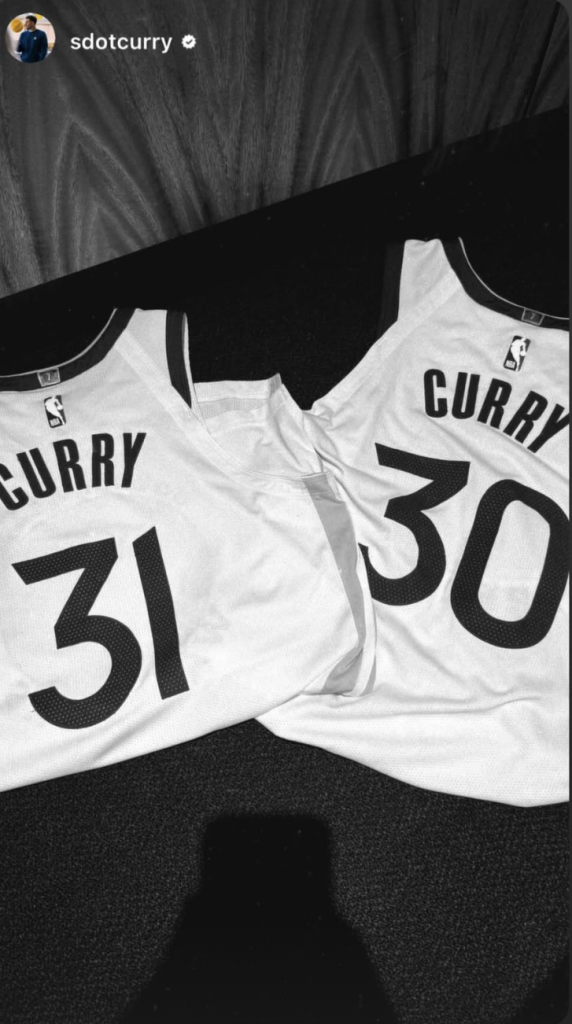 Seth Curry conservará ambas playeras