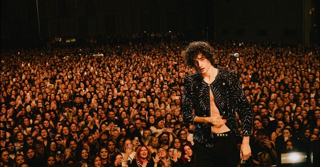 ¡Sombr confirma inicio de tour en México!