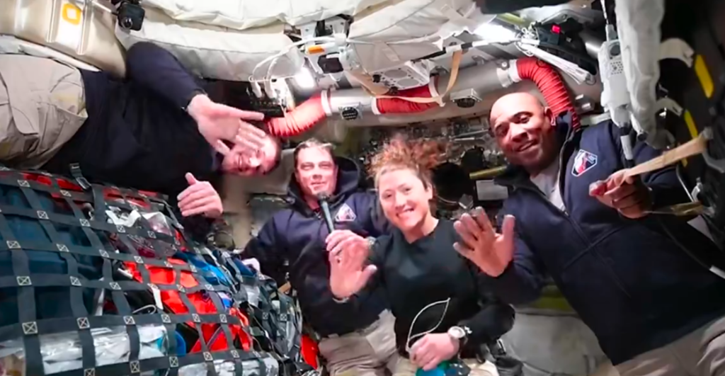 Misión Artemis II pasa a la historia: Astronautas usaron el ¡Phone 17 Pro Max en el espacio