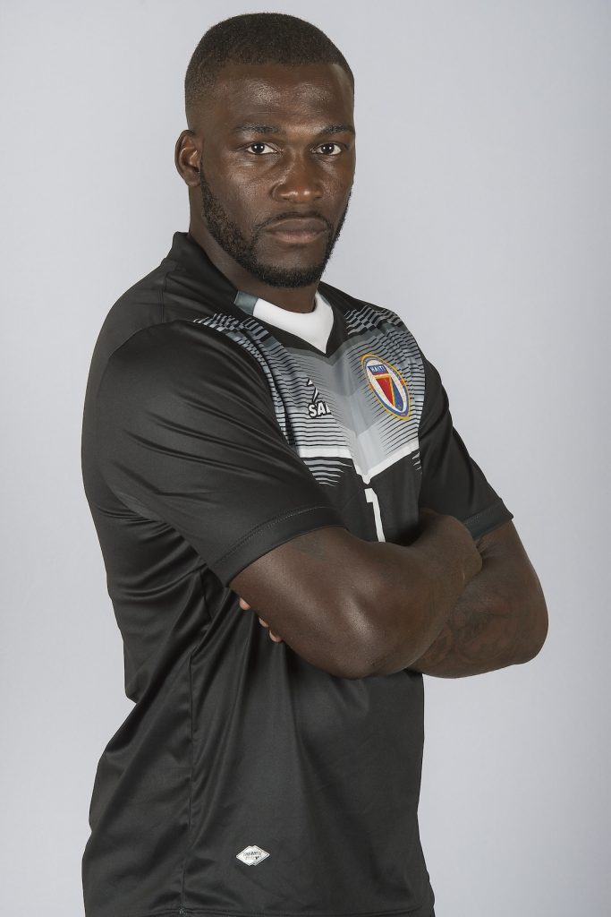 Johny Placide con la Selección de Haití