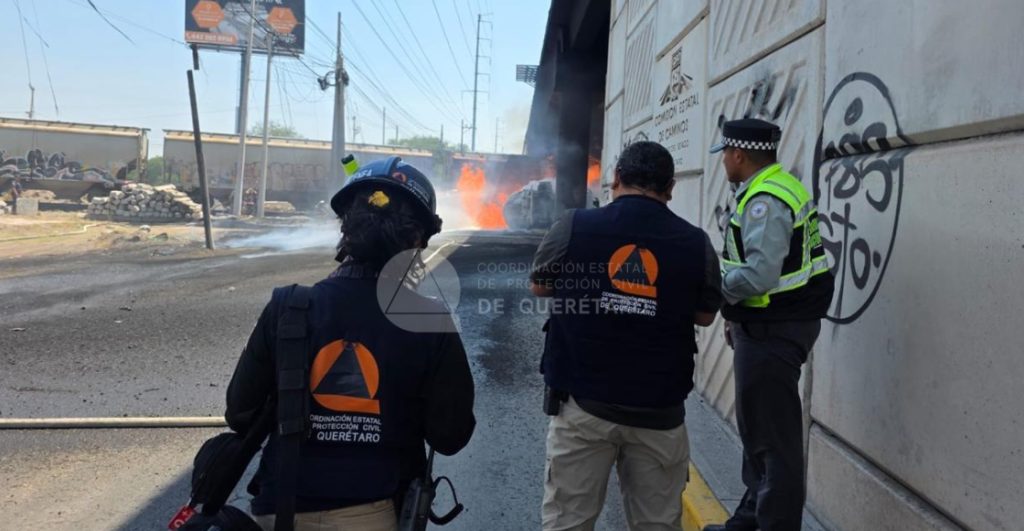 accidente-ferroviario-queretaro-tren-impacta-contra-pipa-combustible