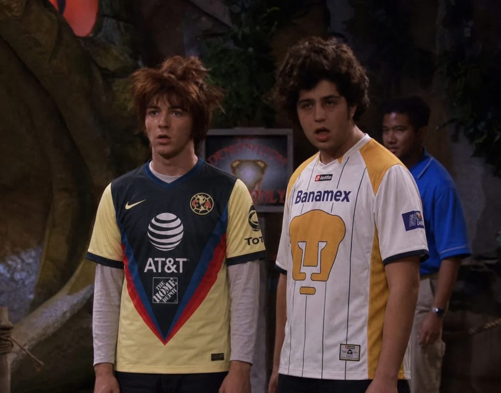 Los aficionados de América y Pumas después del juego de ida