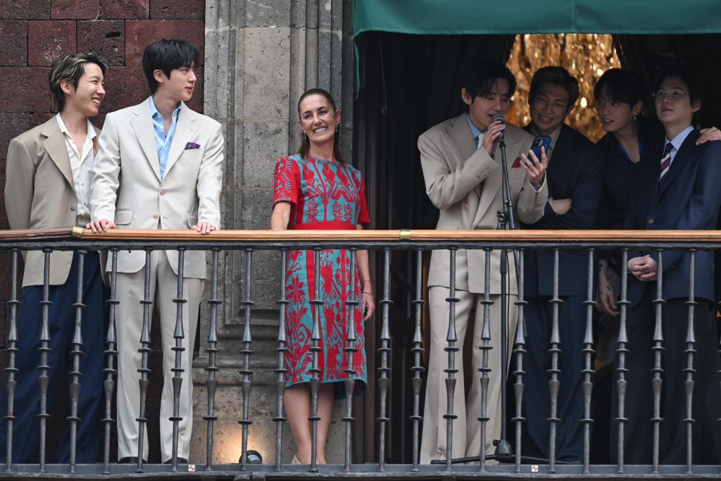 bts zócalo cdmx mexico
