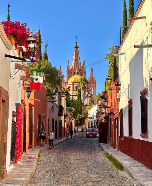 Sobre la mítica calle Aldama (la más bonita de México)