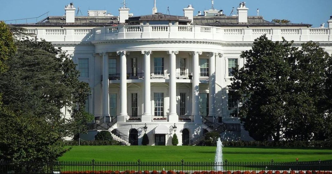 Momentos de tensión en la Casa Blanca: Disparos activan protocolo de seguridad