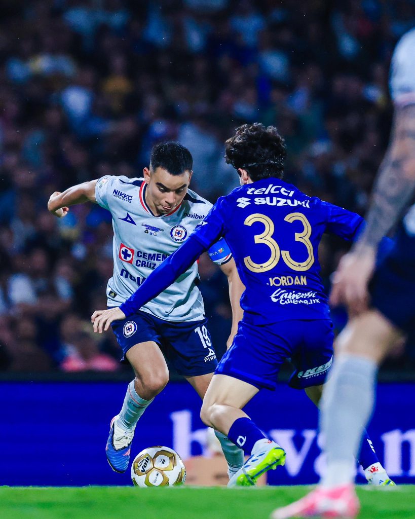 Cruz Azul vs Pumas