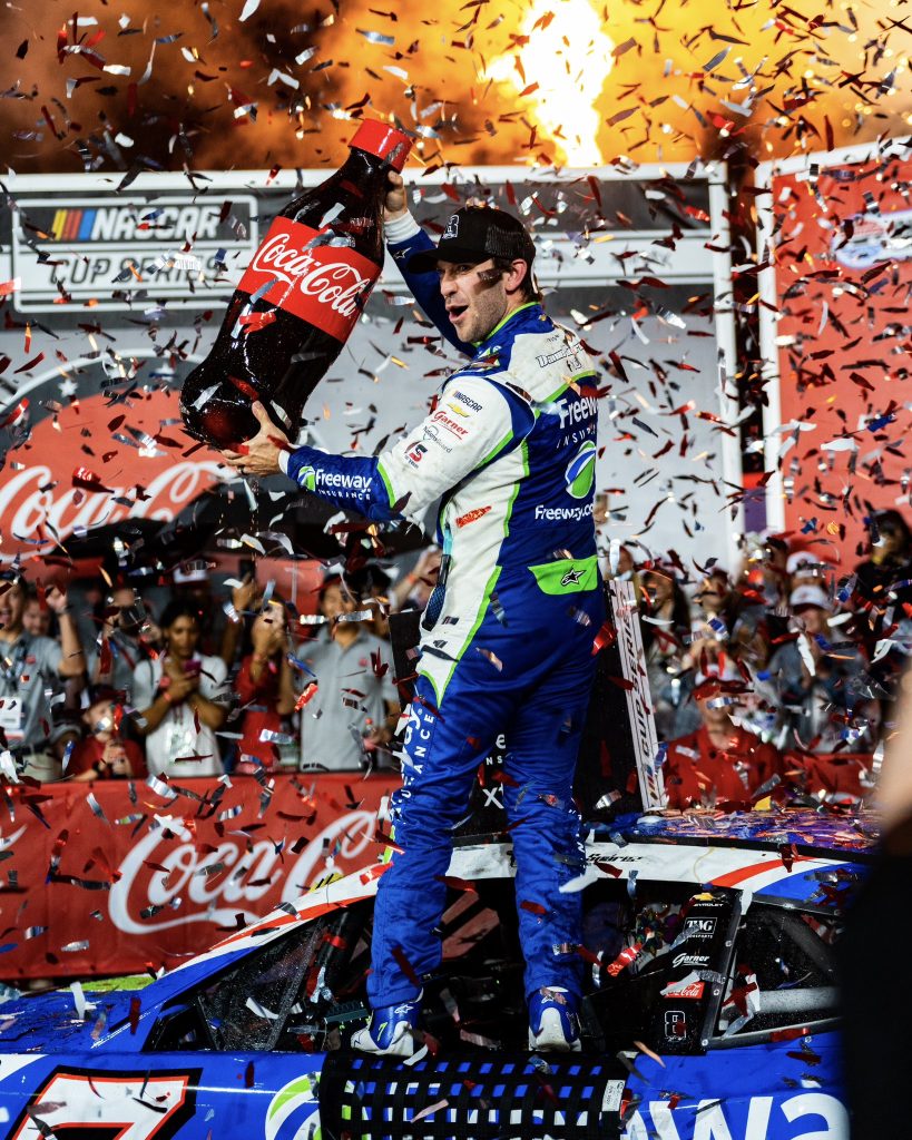 Daniel Suárez ganó la Coca Cola 600