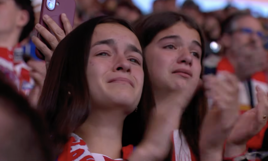 Lágrimas en las tribunas del Metropolitano