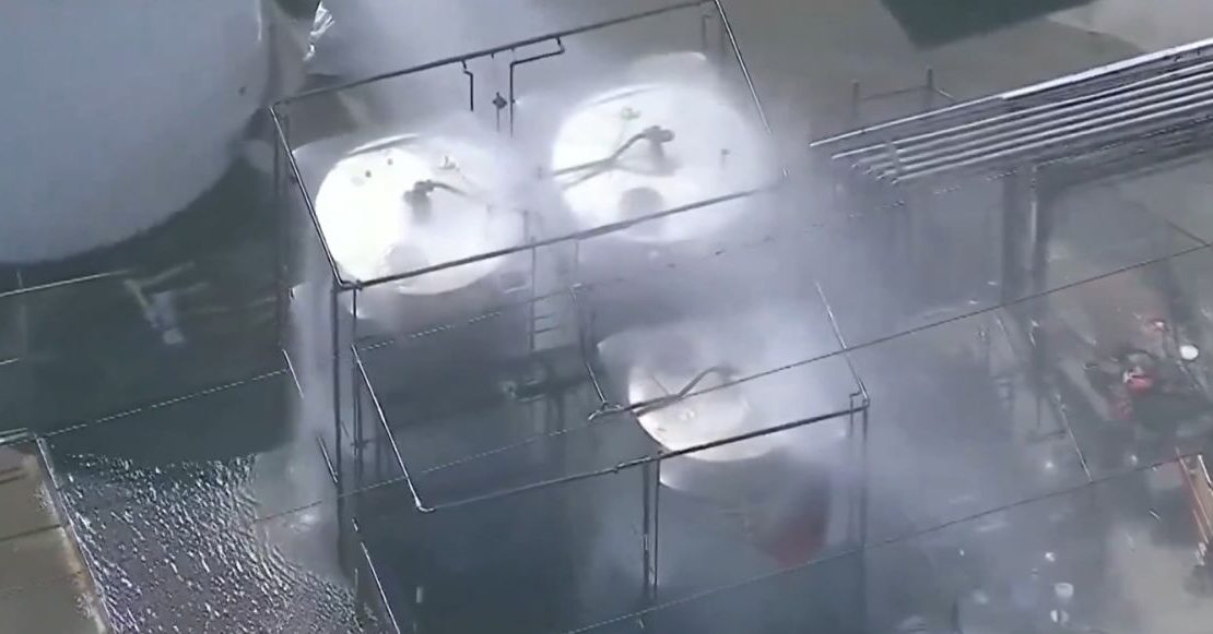 Fuga química obliga a evacuar a más de 40 mil personas en California