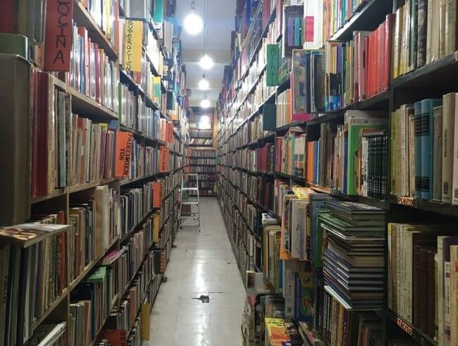 Larga vida a Donceles: El callejón de los libros viejos