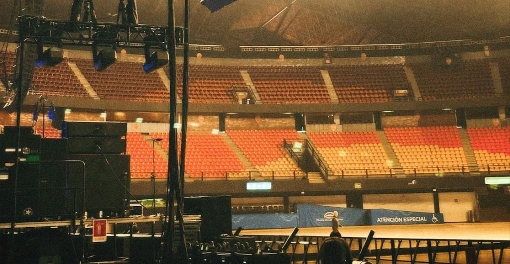 Foro de conciertos vacío