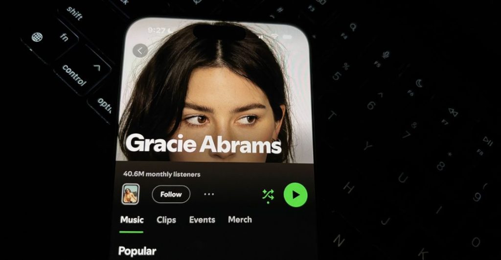 Gracie Abrams