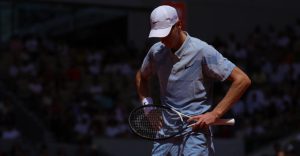 Jannik Sinner eliminado de Roland Garros