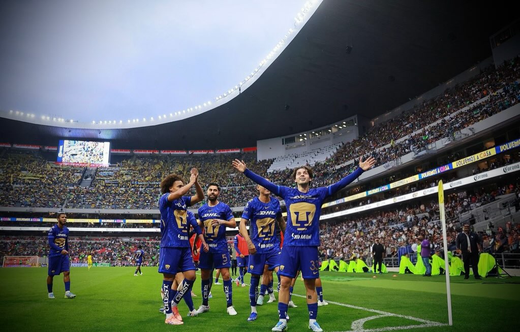 Jordan Carrillo con Pumas