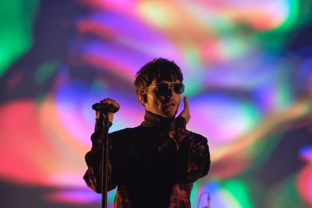 Louis Tomlinson México Tecate Emblema