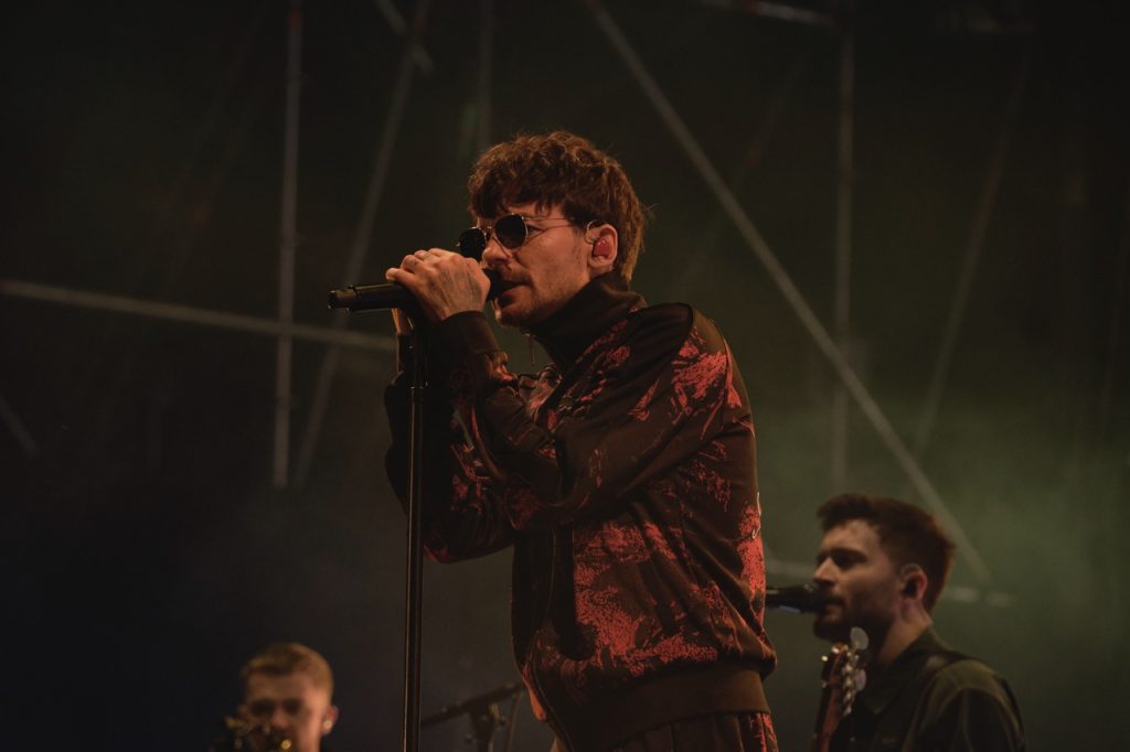 Louis Tomlinson México Tecate Emblema