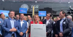 Maru Campos comparece ante la FGR y expone "errores" en el citatorio